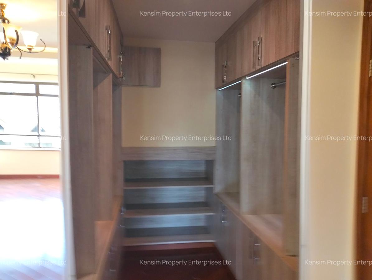 5 Bed Townhouse with En Suite in Lavington - 20