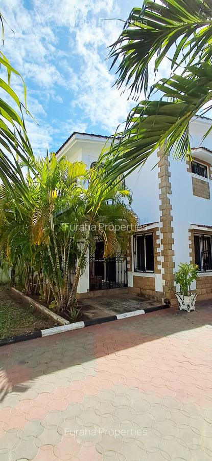3 Bed Townhouse with En Suite at Shanzu - 2