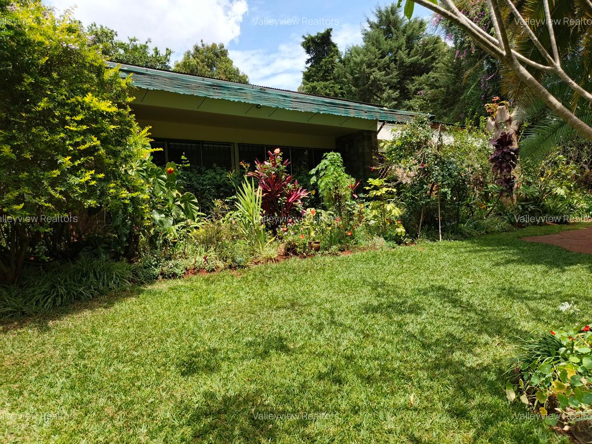 3 Bed House with En Suite at Lavington - 17