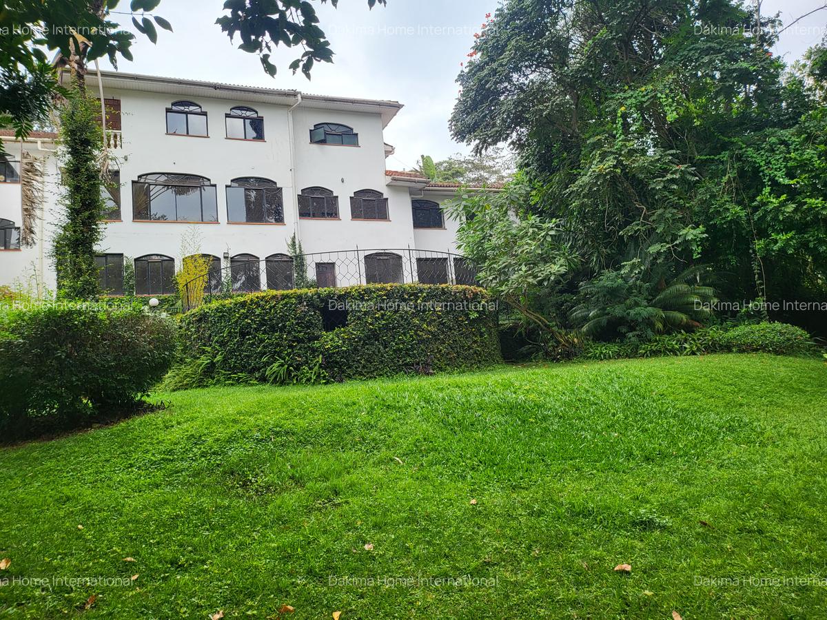5 Bed Townhouse with En Suite in Nyari - 19
