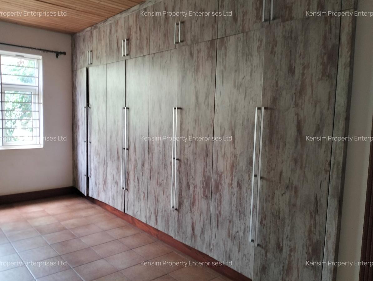 5 Bed Townhouse with En Suite in Rosslyn - 10