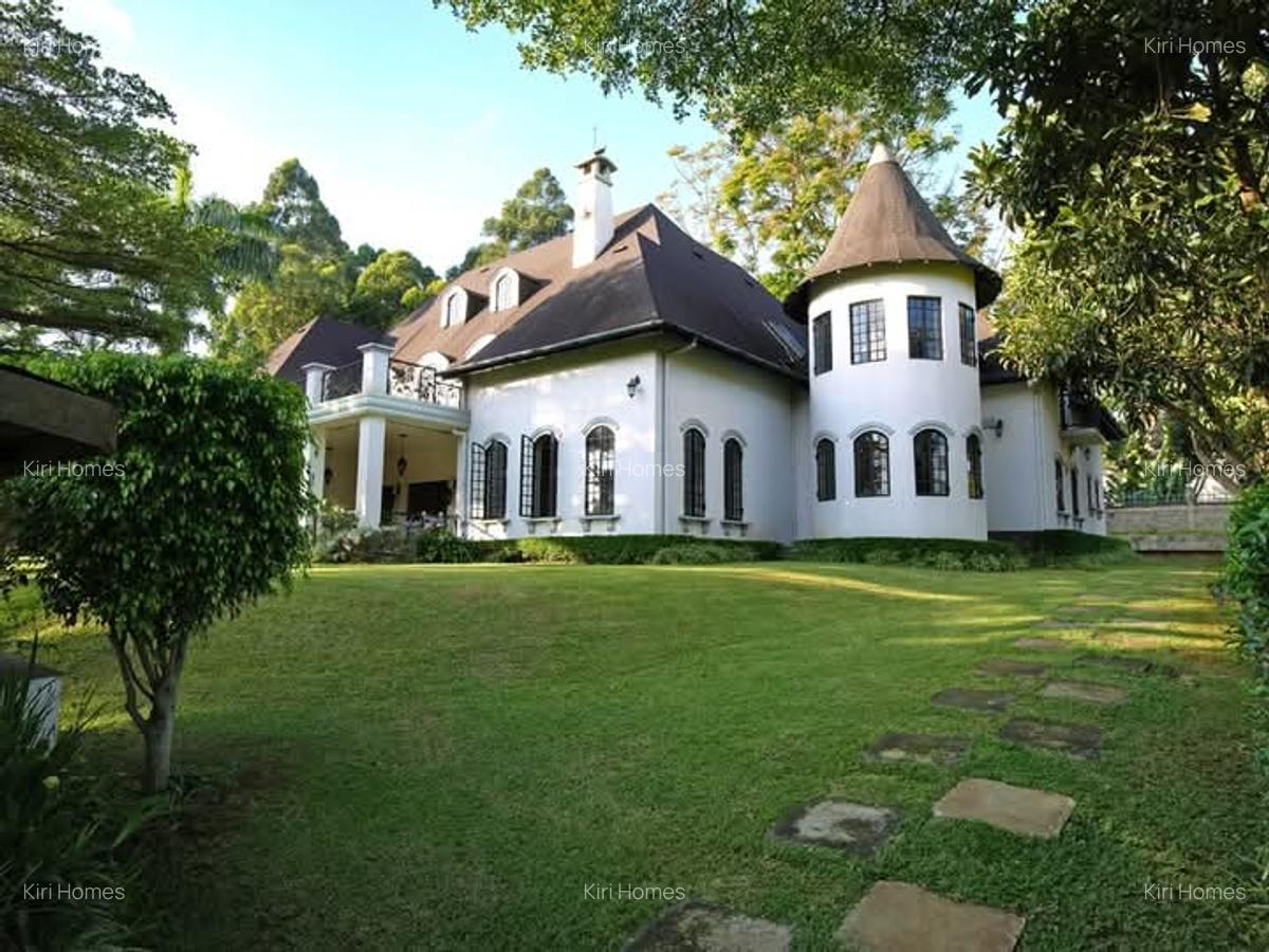 6 Bed Villa with Swimming Pool in Kitisuru - 1
