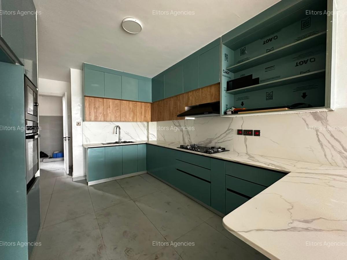 3 Bed Apartment with En Suite at 6Th Parklands Avenue - 4