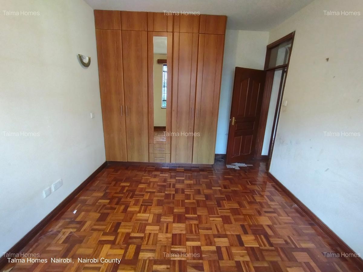 5 Bed Apartment with En Suite at Off Rhapta Road - 5