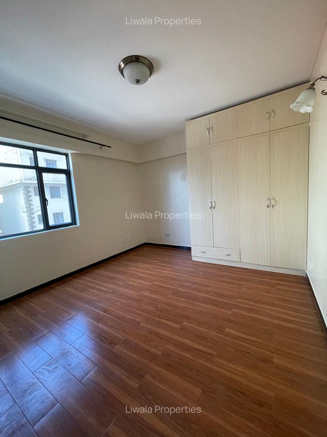 3 Bed Apartment with En Suite at Dennis Pritt Road - 2