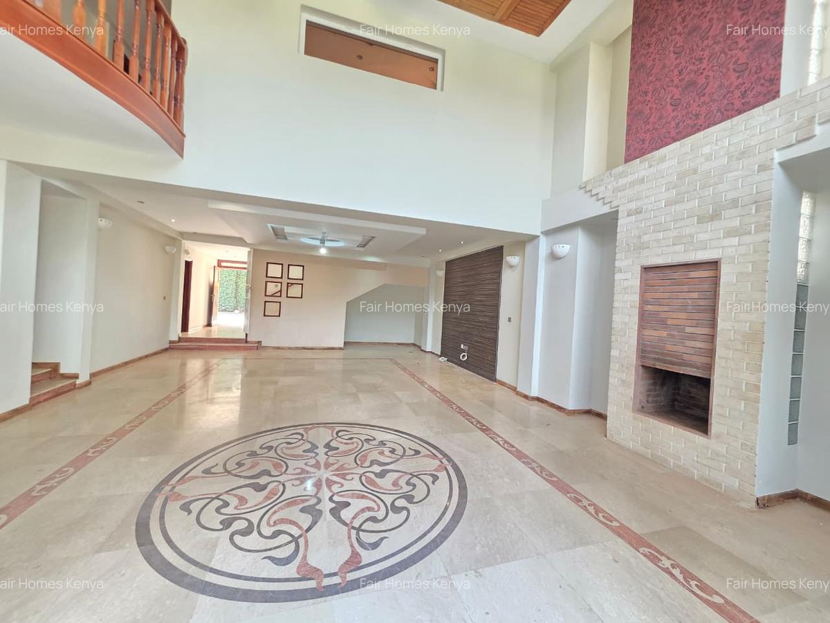 5 Bed Townhouse with En Suite at Convent Drive - 2