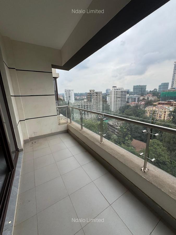 3 Bed Apartment with En Suite at Riverside - 10