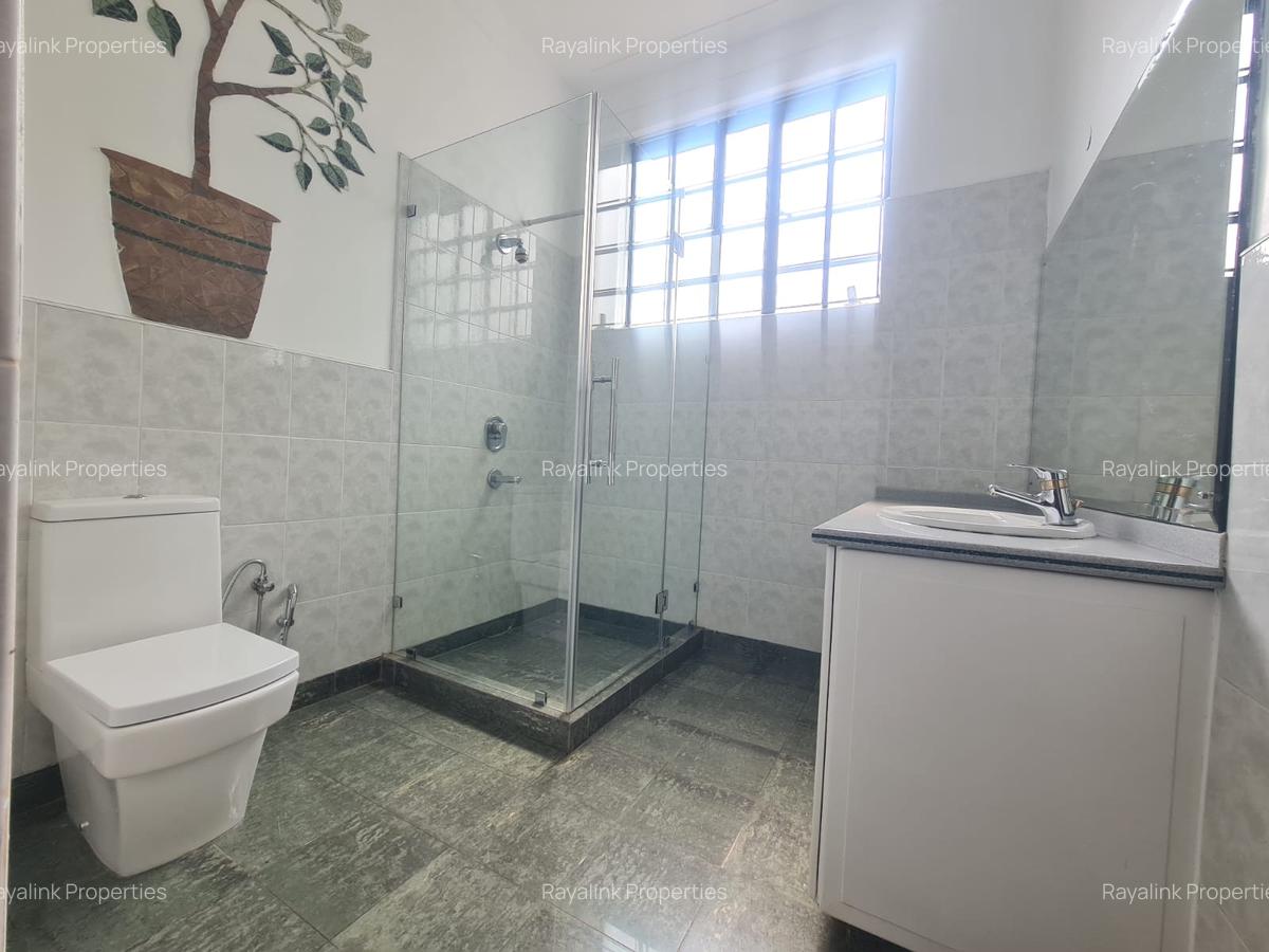 5 Bed House with En Suite at Nyari - 8