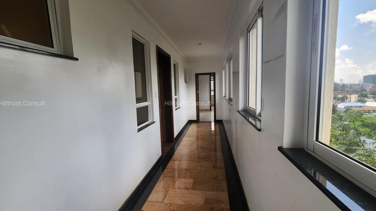 3 Bed Apartment with En Suite at Brookside Drive - 16