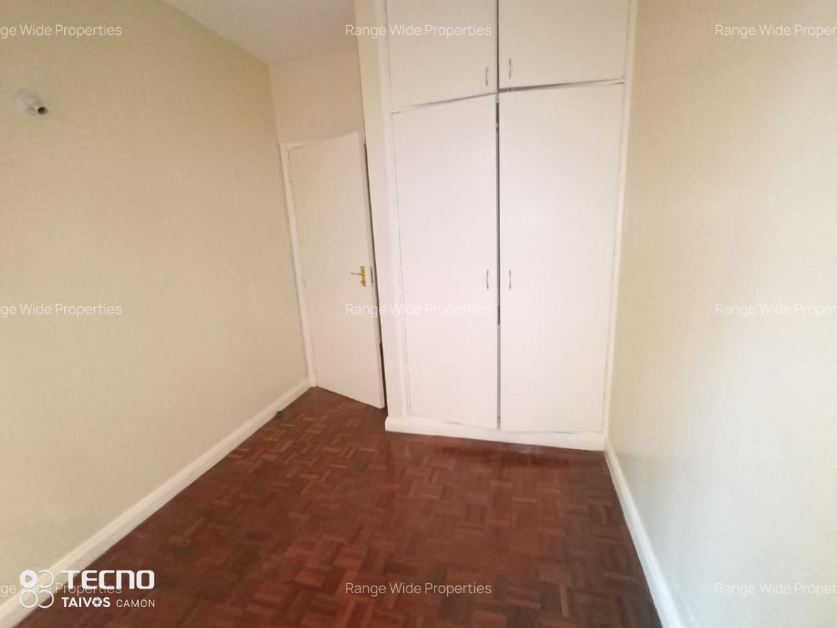 3 Bed Apartment with En Suite in Lavington - 7
