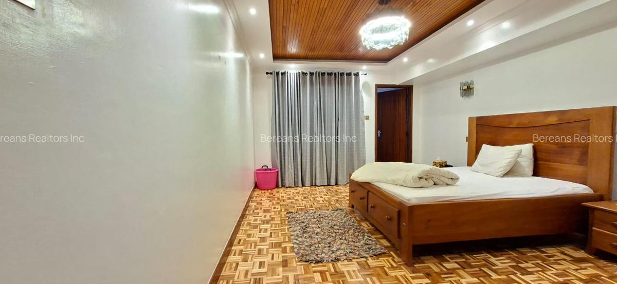 4 Bed Townhouse with En Suite in Brookside - 3