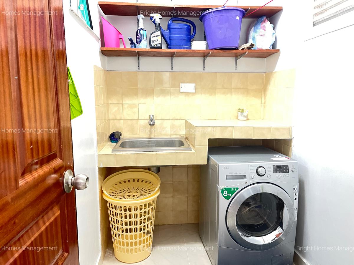 Furnished 2 Bed Apartment with Backup Generator in Kileleshwa - 12