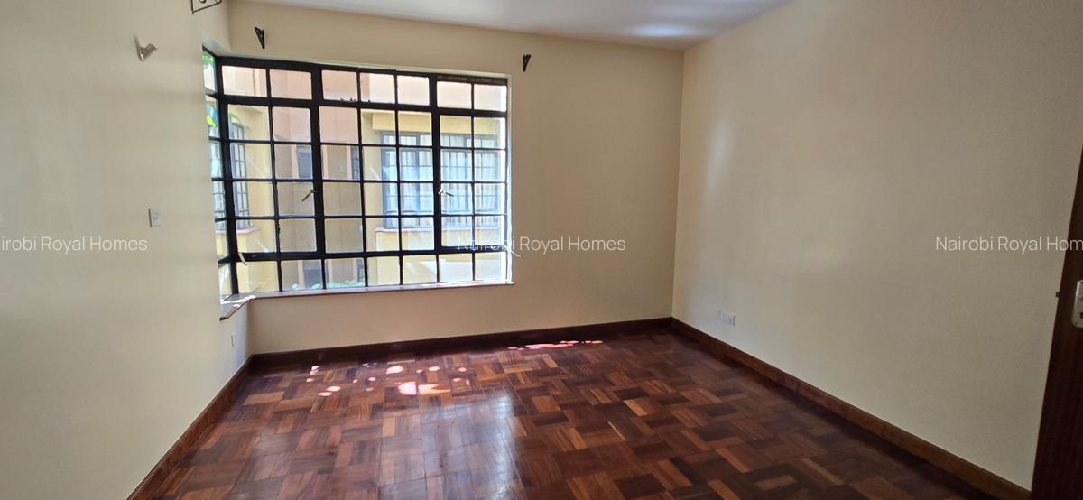 2 Bed Apartment with En Suite at Riverside Drive - 4