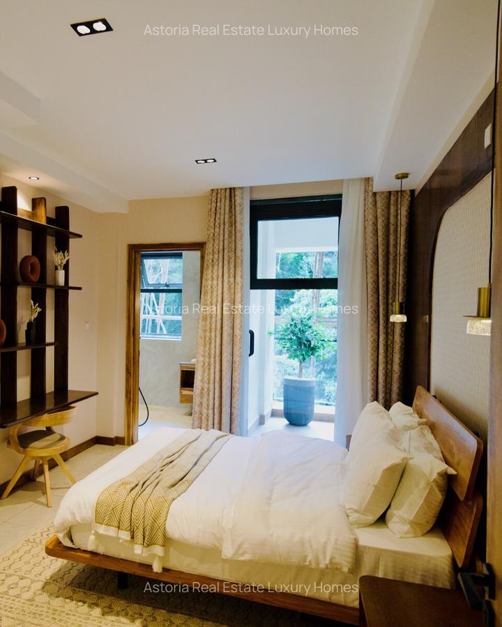 3 Bed Apartment with En Suite at 2026-301 - 14