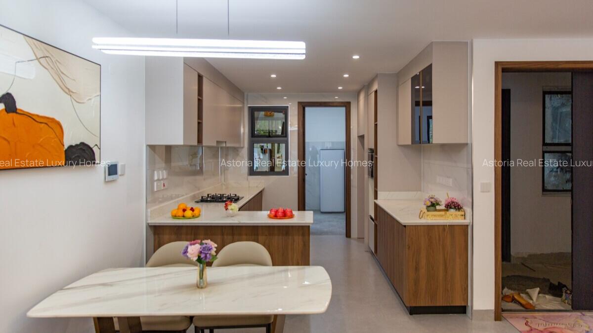 2 Bed Apartment with En Suite at 2026-401 - 4