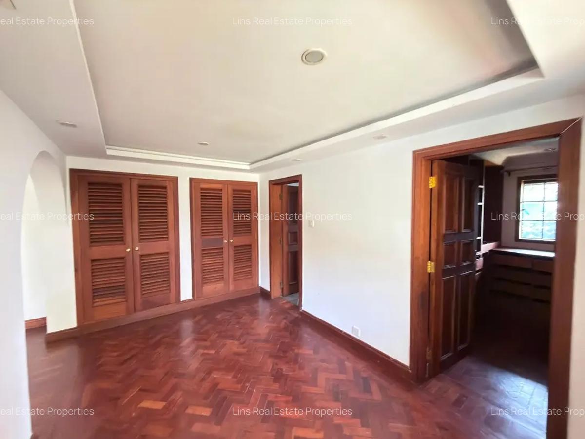 5 Bed Townhouse with En Suite in Runda - 15