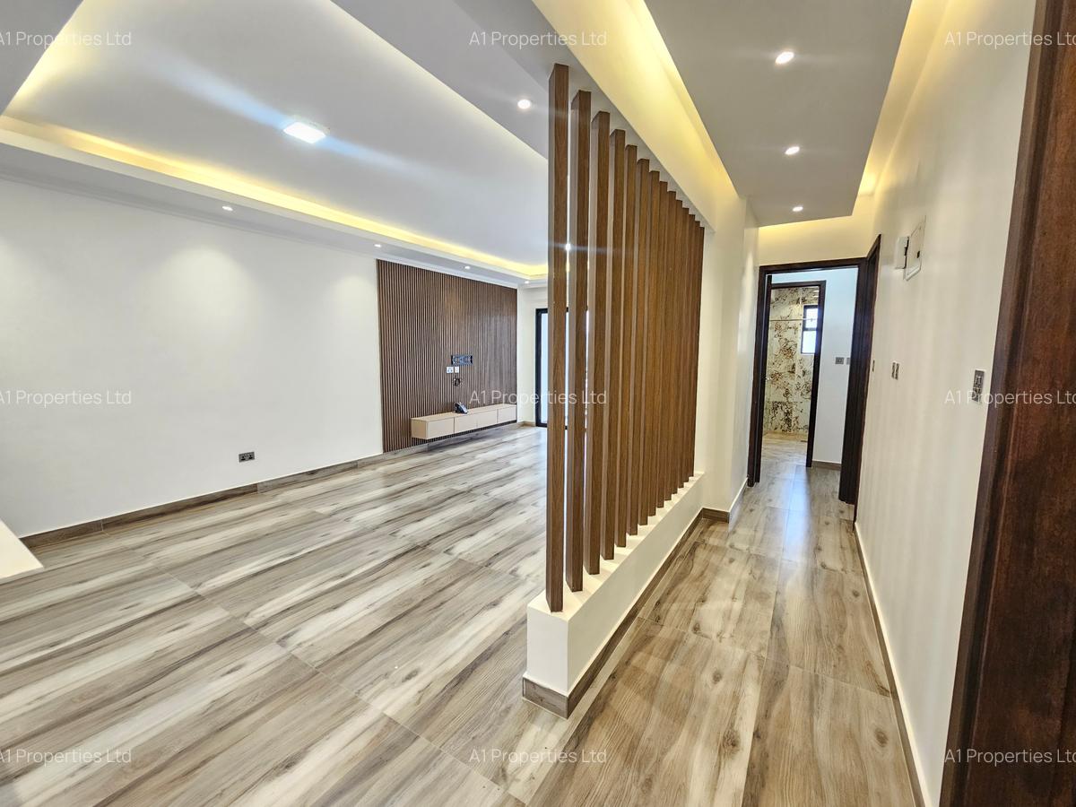 2 Bed Apartment with En Suite in Brookside - 7
