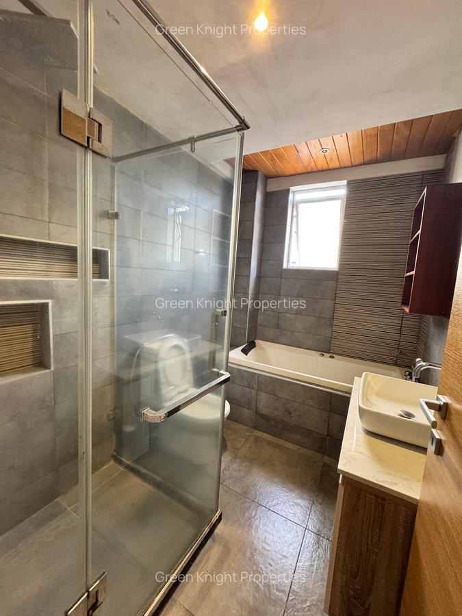 Serviced 2 Bed Apartment with En Suite in Kilimani - 10
