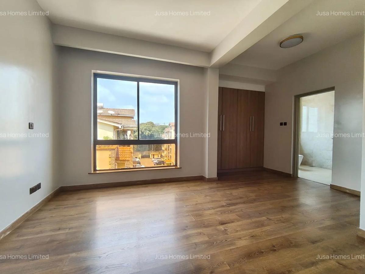 3 Bed Apartment in Valley Arcade - 1