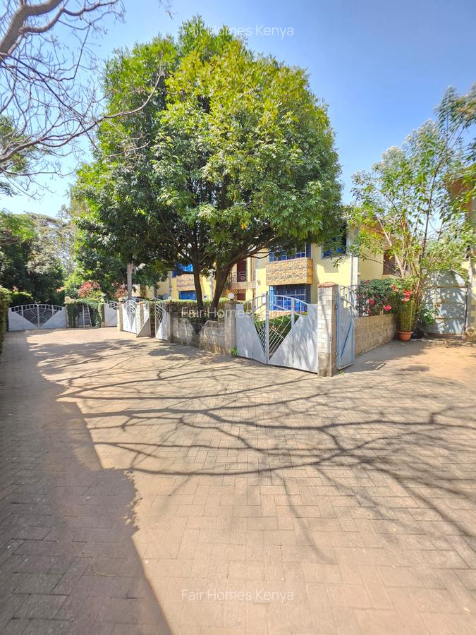 4 Bed Townhouse with En Suite at Lavington Green - 5
