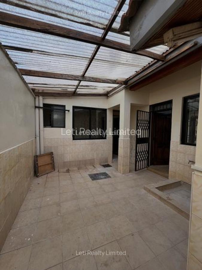4 Bed Townhouse with En Suite in Lavington - 6