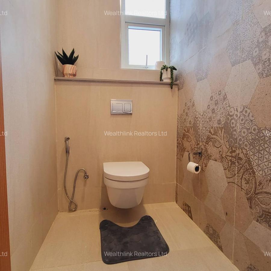Serviced 2 Bed Apartment with En Suite at Collosium - 5