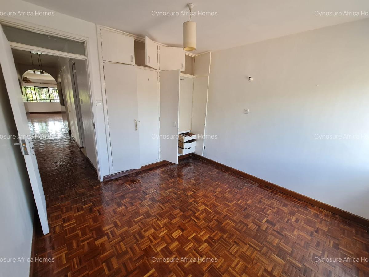 3 Bed Apartment with En Suite in Kilimani - 4