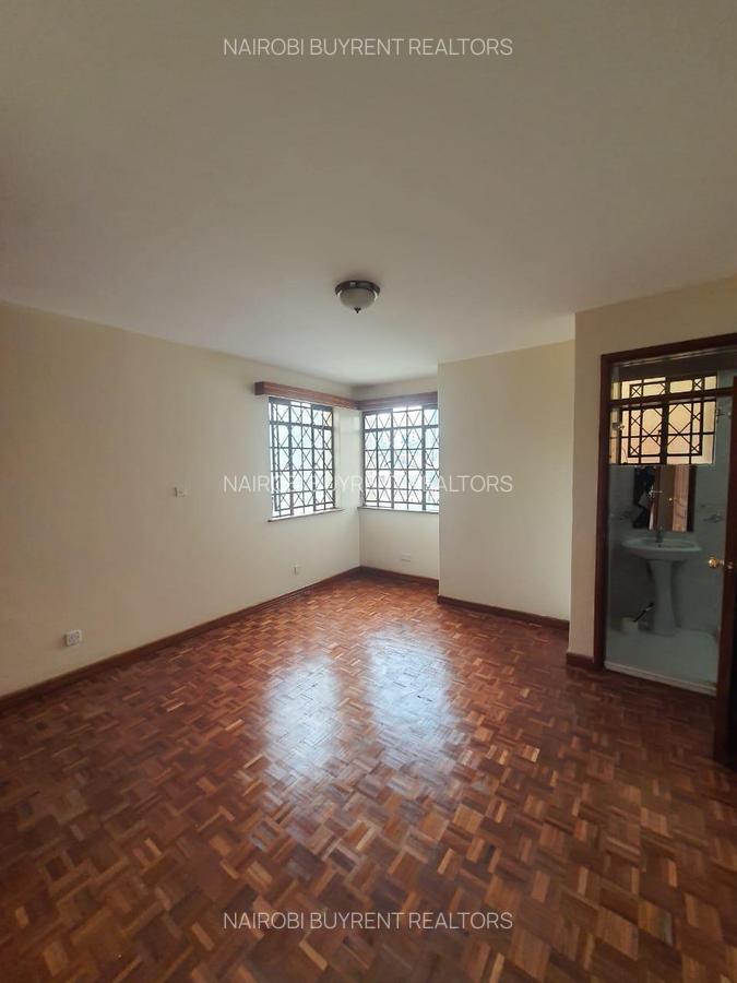 3 Bed Apartment with En Suite in Riverside - 6