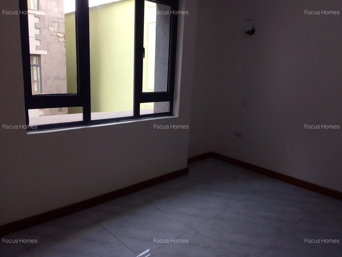 2 Bed Apartment with En Suite in Westlands Area - 9