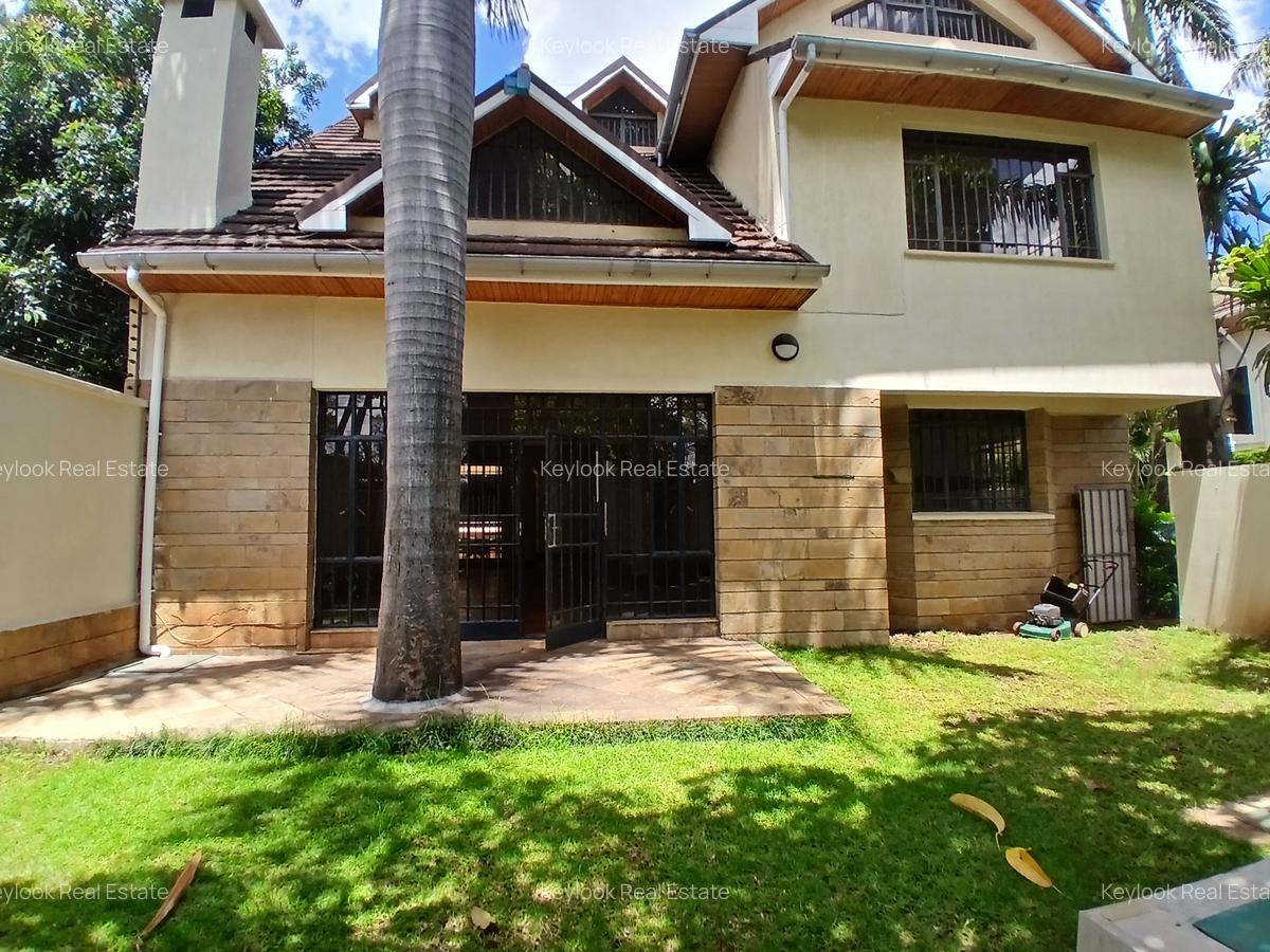5 Bed Townhouse with En Suite at Lavington Green - 1