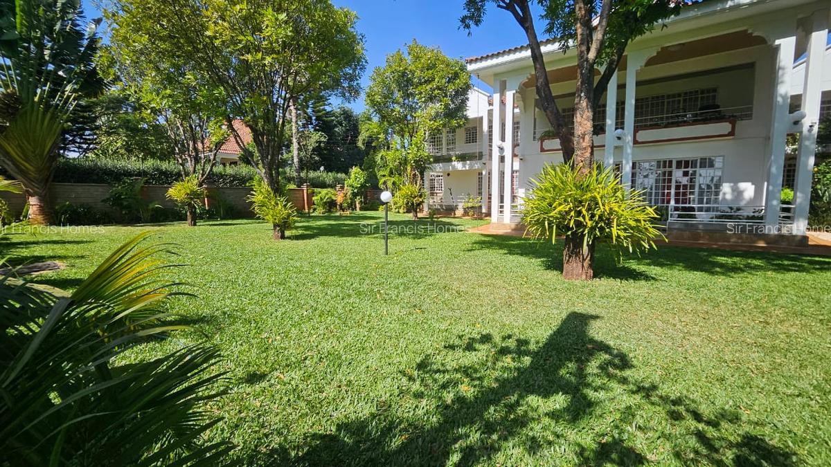 5 Bed House with En Suite in Runda - 4