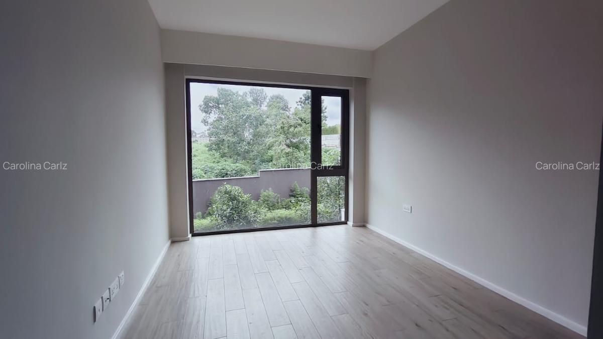 3 Bed Apartment with En Suite at Nyari - 7