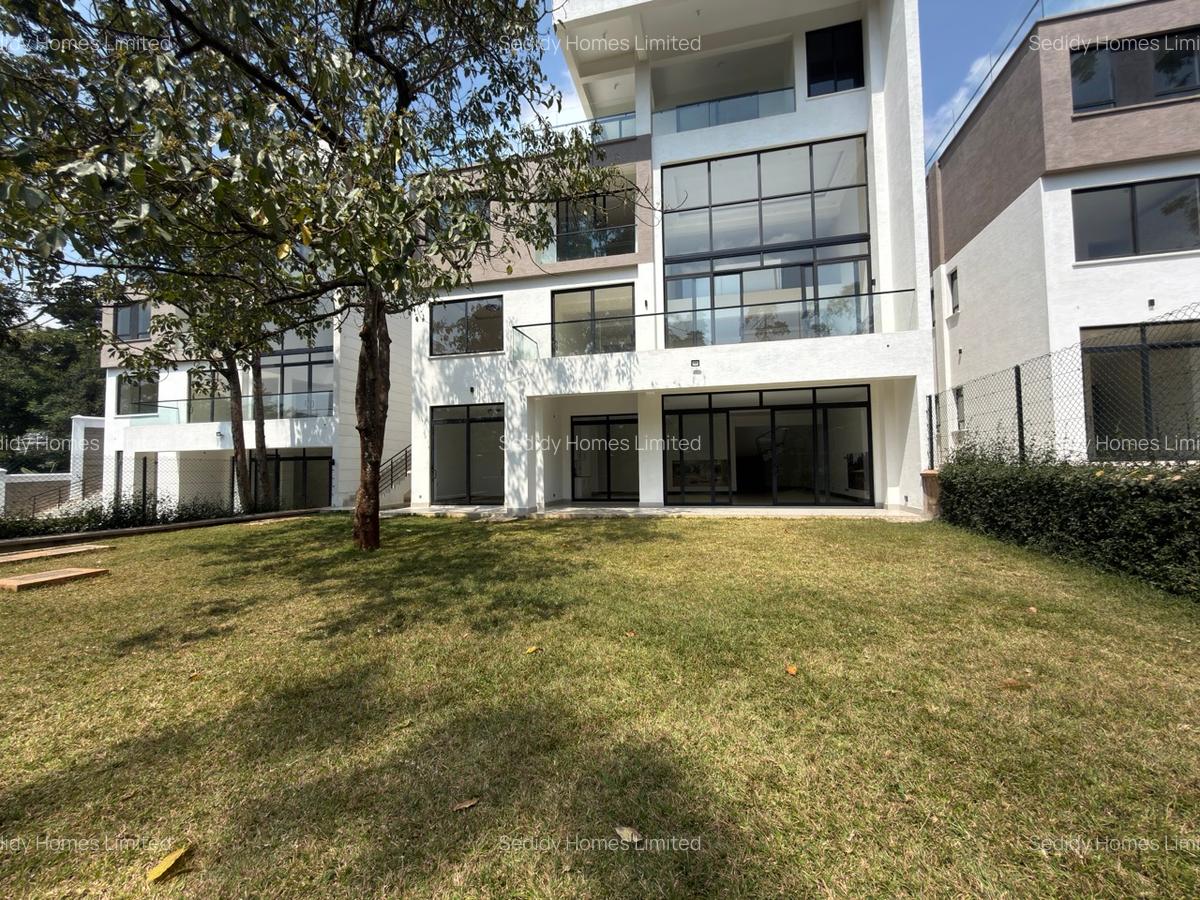 6 Bed Villa with En Suite in Kitisuru - 1