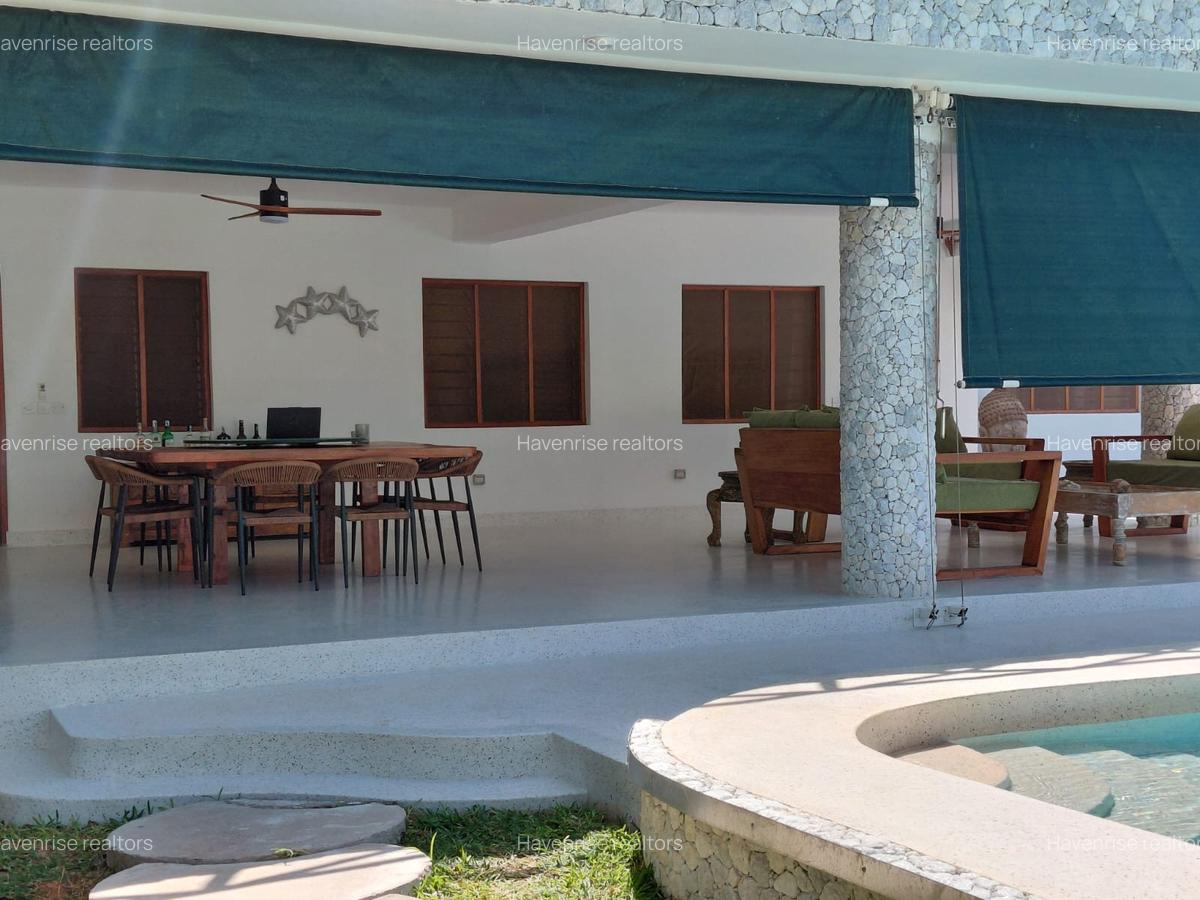 4 Bed House at Watamu - 15