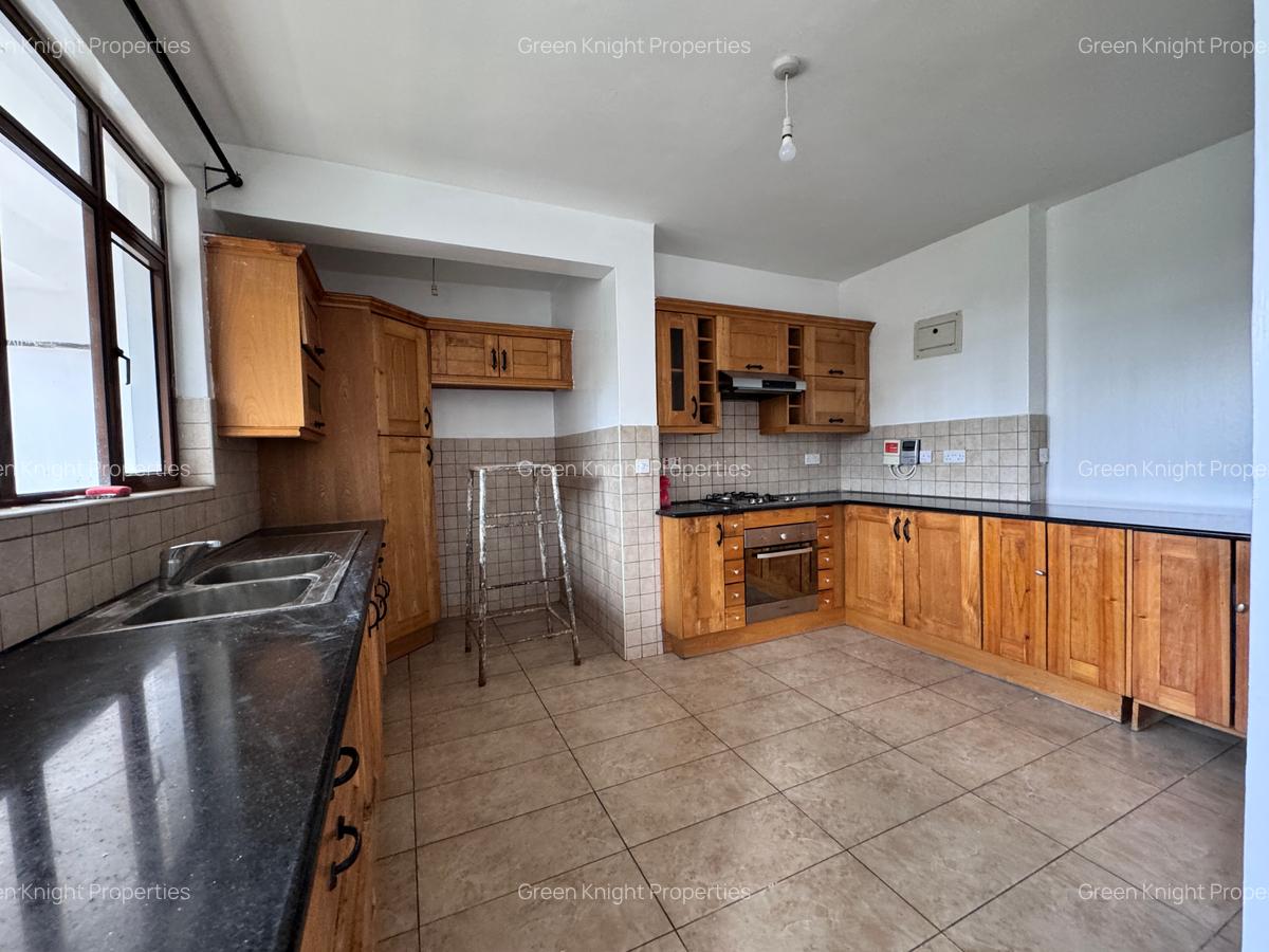 Serviced 3 Bed Apartment with En Suite in Kilimani - 6