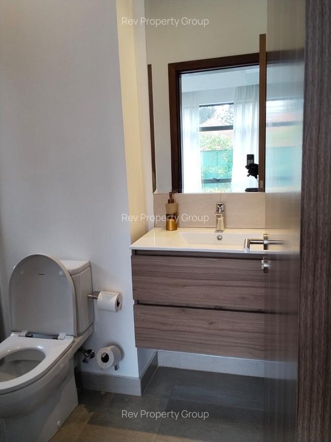 4 Bed Townhouse with En Suite in Gigiri - 19