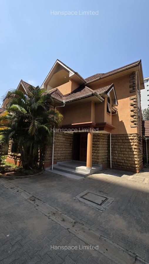 5 Bed Townhouse with En Suite in Lavington - 2