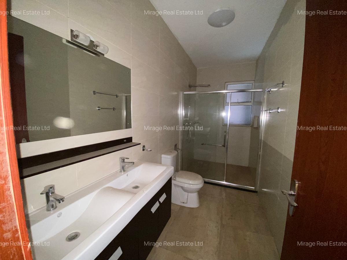 3 Bed Apartment with En Suite in General Mathenge - 15