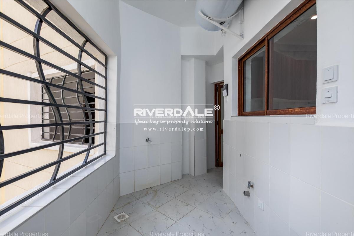 Furnished 3 Bed Apartment with En Suite in Kileleshwa - 12