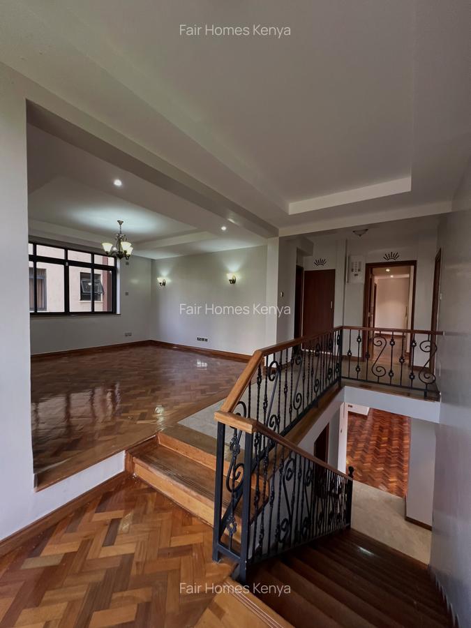4 Bed Apartment with En Suite at Riverside Drive - 7