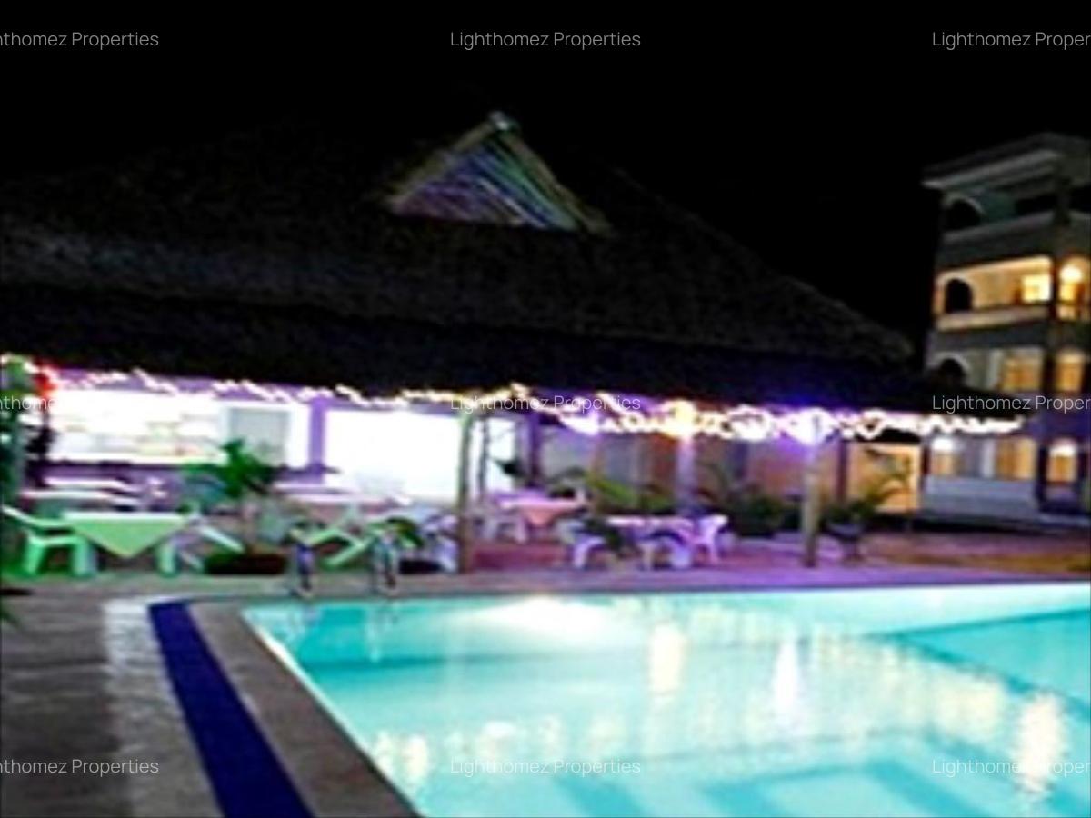 Serviced 2 Bed Apartment with Backup Generator at Mombasa - 6