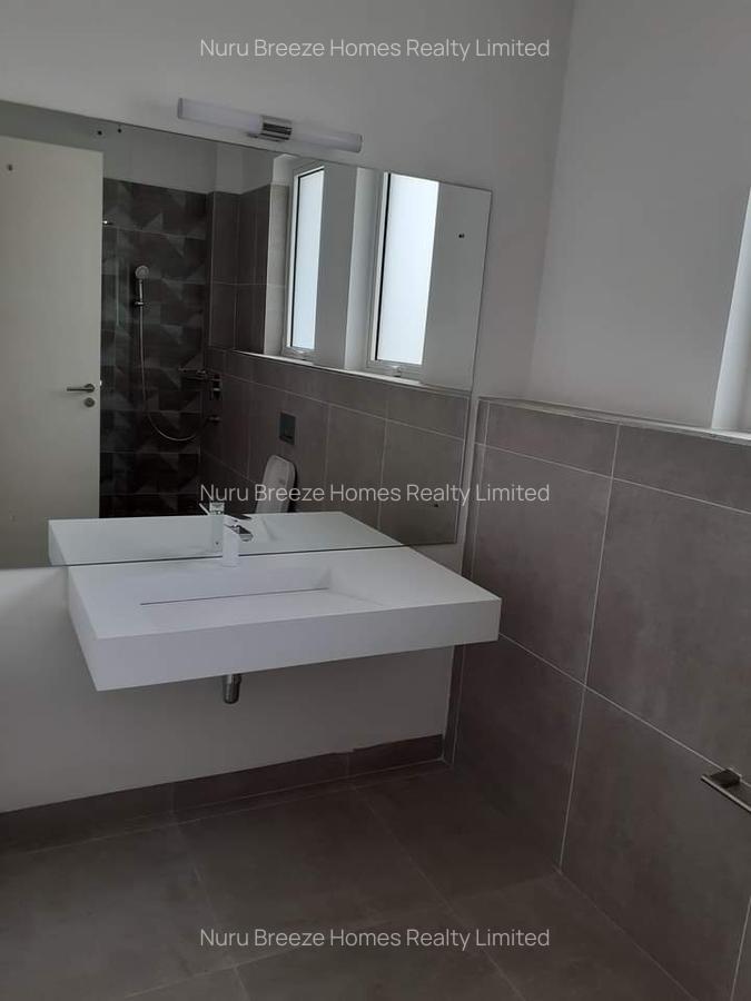 4 Bed Townhouse with En Suite in Lavington - 12
