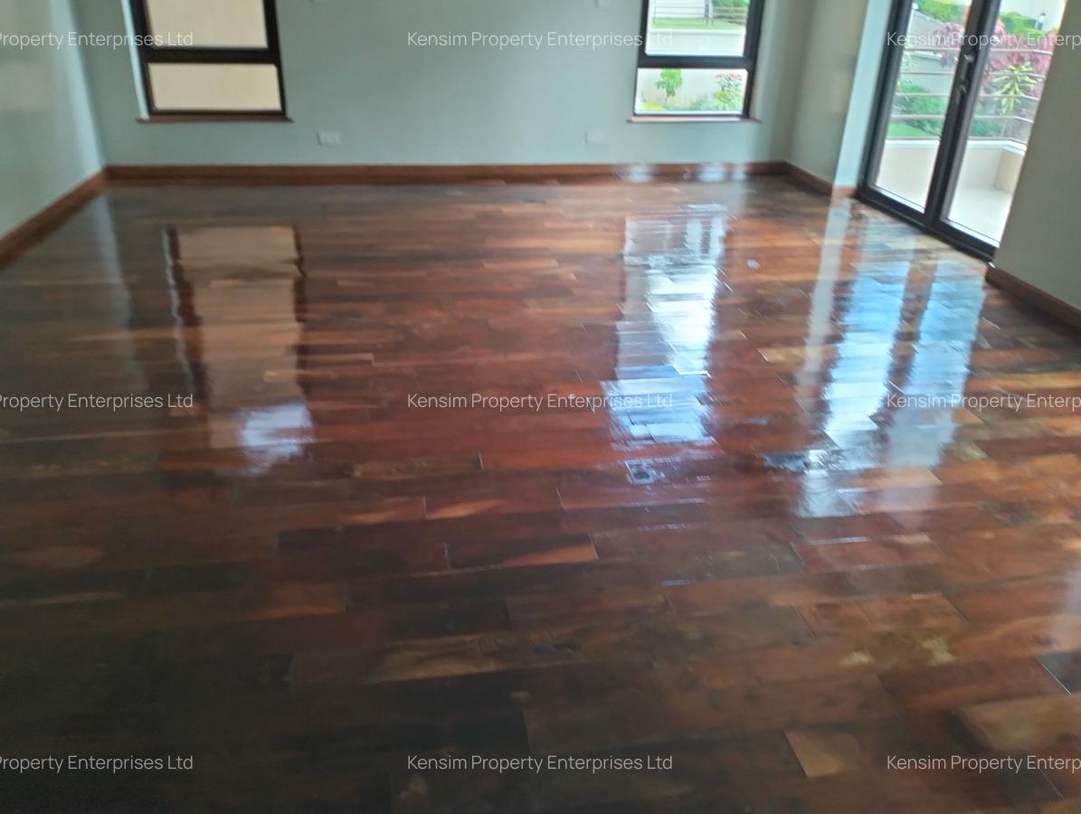 5 Bed Townhouse with En Suite in Lavington - 17