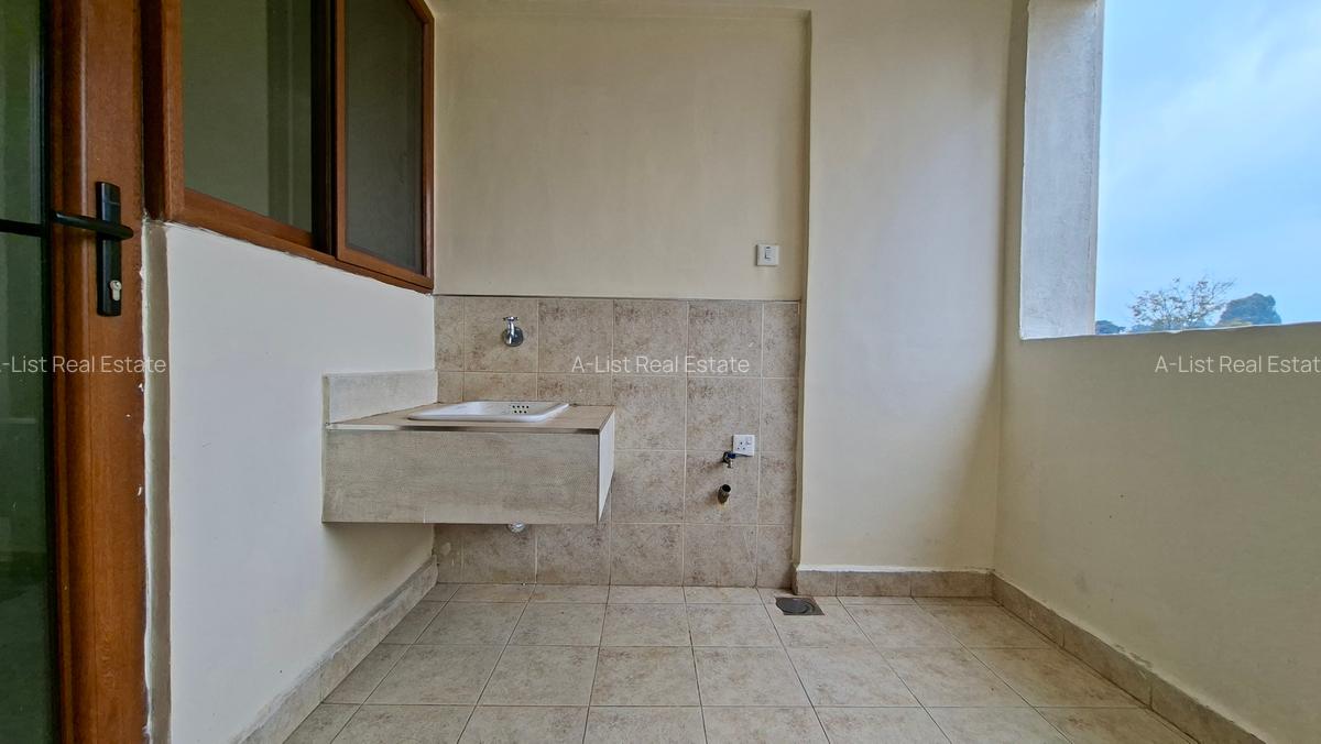 3 Bed Apartment with En Suite at Mandera Road - 15