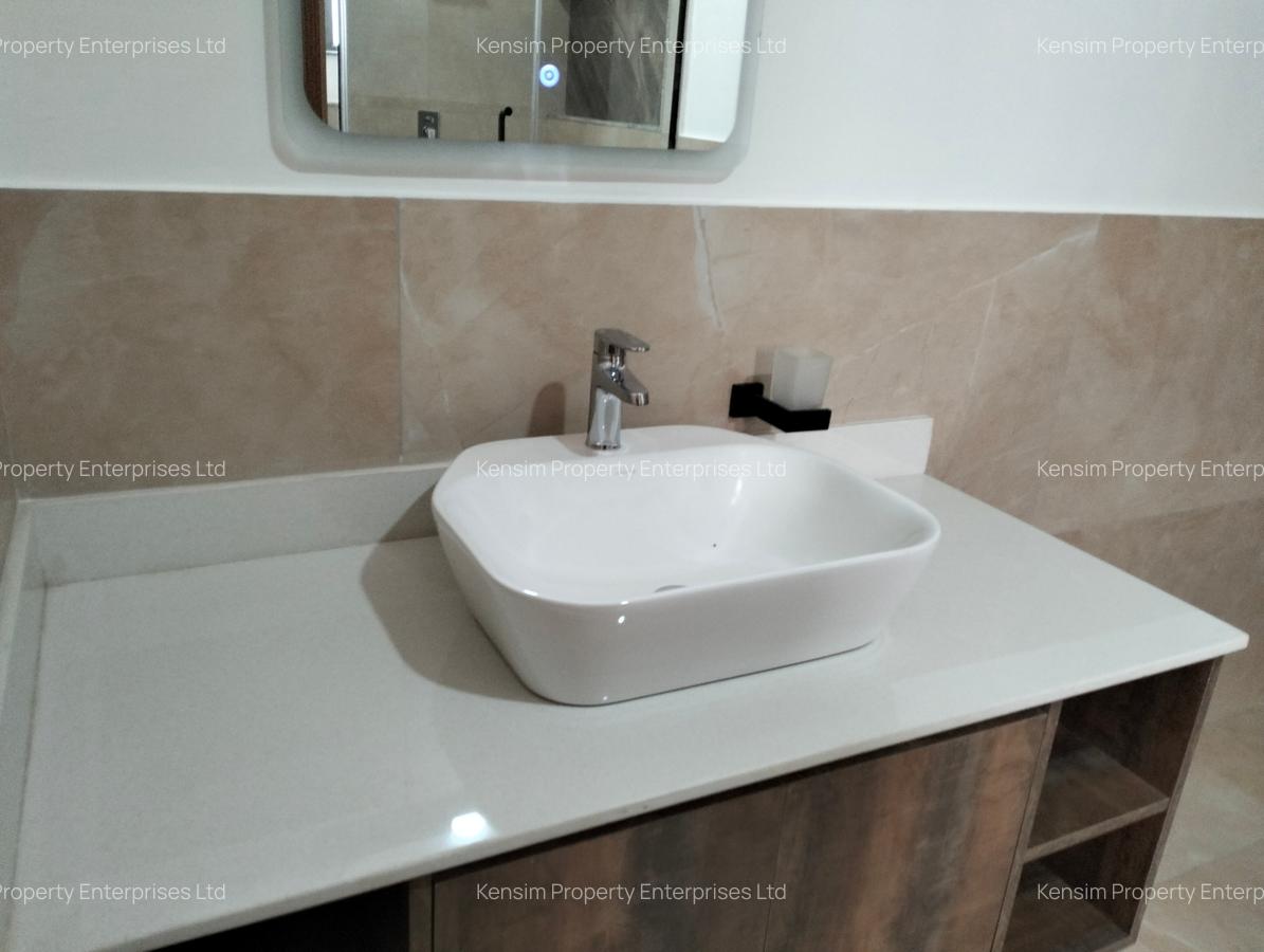 5 Bed Townhouse with En Suite in Lavington - 7