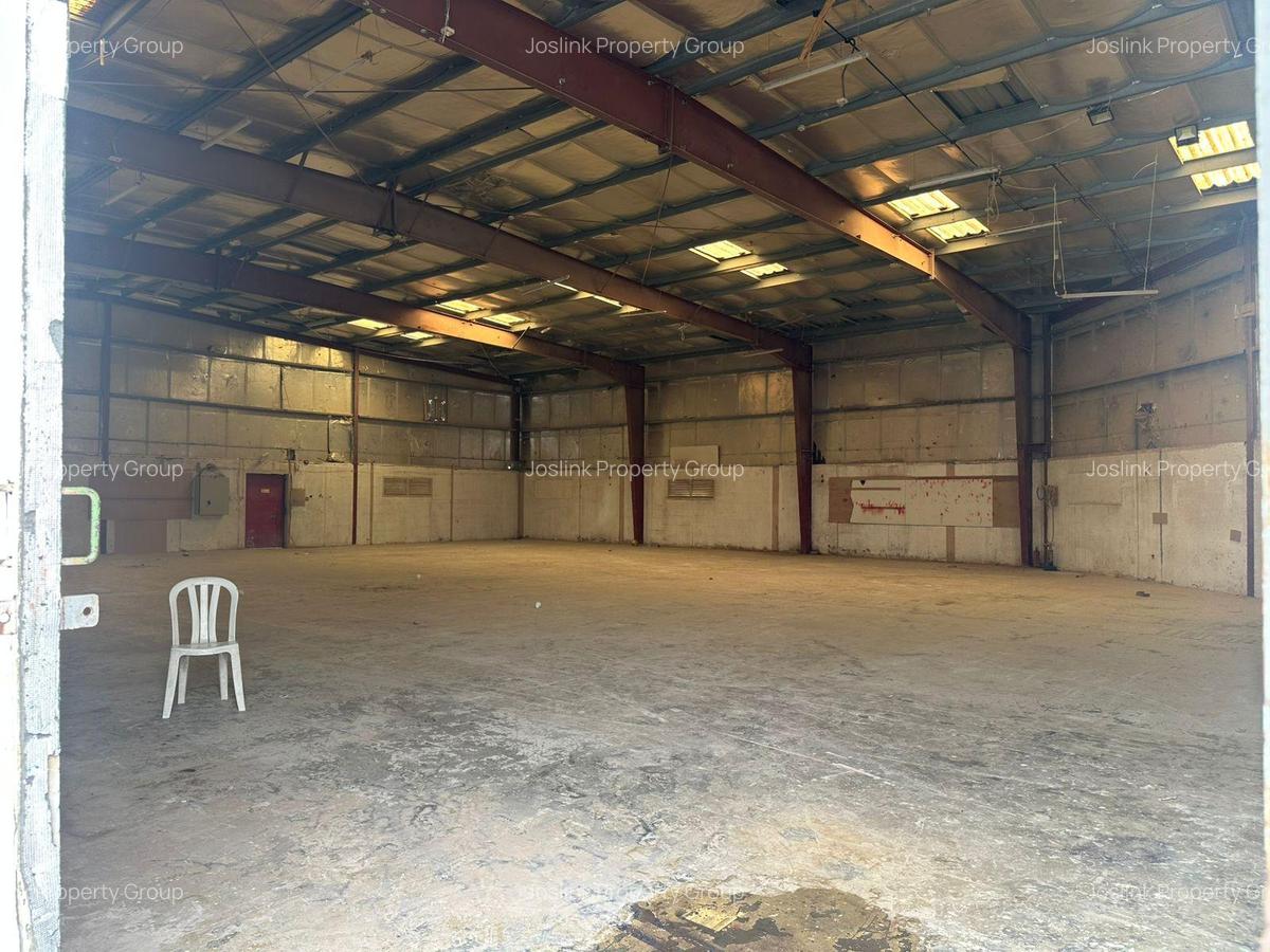 Warehouse with Parking at Simanzi - 9