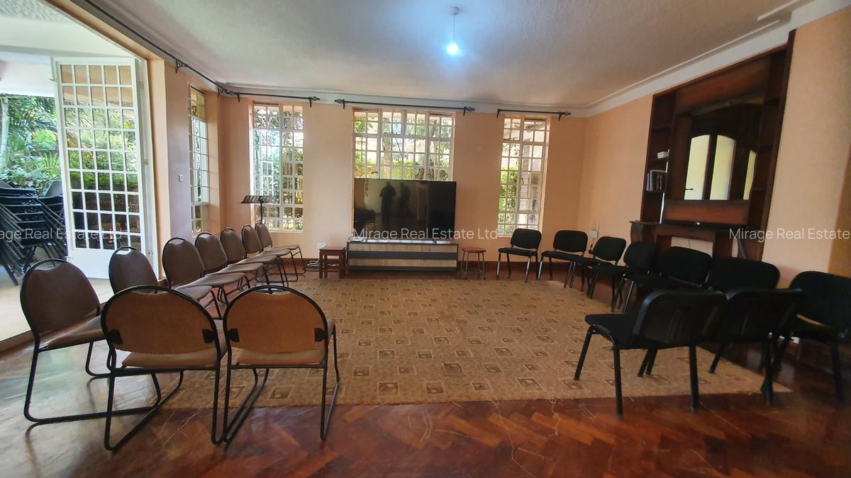 4 Bed Townhouse with En Suite in Karen - 3