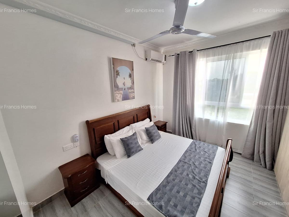 Serviced 3 Bed Apartment with Swimming Pool at Serena - 7