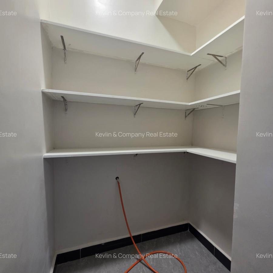 4 Bed Apartment with En Suite in Lavington - 8