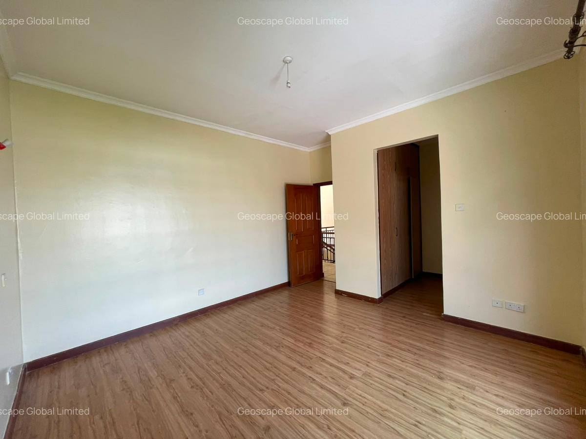 4 Bed House with En Suite in Runda - 5